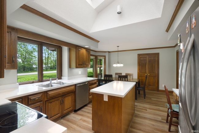 2703 Foxchase Run, Condo with 3 bedrooms, 2 bathrooms and null parking in Fort Wayne IN | Image 11