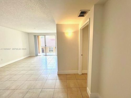 apt-204-8000 N Nob Hill Rd, Tamarac, FL, 33321-7404 | Card Image