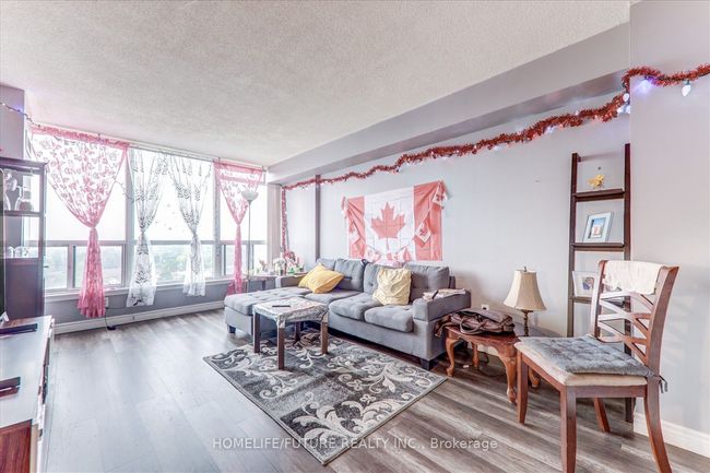 1004 - 12 Laurelcrest St, Condo with 2 bedrooms, 1 bathrooms and null parking in Brampton ON | Image 12
