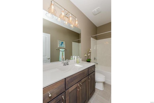 Photo representation of a similar home. Some features shown may be optional. | Image 19