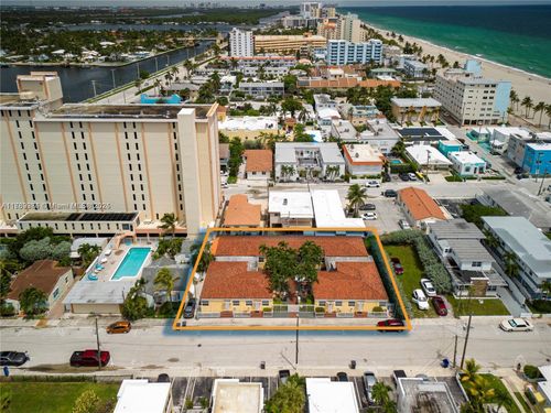 335 Georgia St, Hollywood, FL, 33019-2118 | Card Image