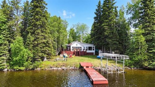 204 Lakeview Drive, Duck Mountain Provincial Park, MB, R0L1G0 | Card Image