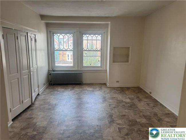 2 - 815 N 6 Th St, Condo with 3 bedrooms, 1 bathrooms and null parking in Allentown PA | Image 4