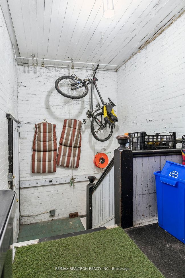 177 Dowling Ave, House other with 8 bedrooms, 3 bathrooms and 2 parking in Toronto ON | Image 29