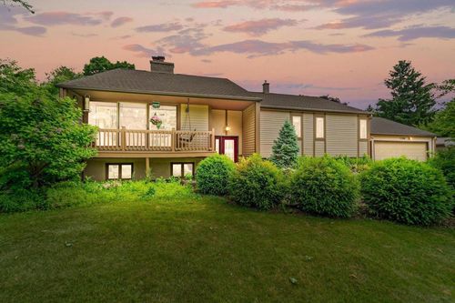 7208 Andover Road, Cedarburg, WI, 53012 | Card Image