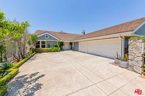 6 Sirius, Irvine, CA, 92603-5714 | Card Image