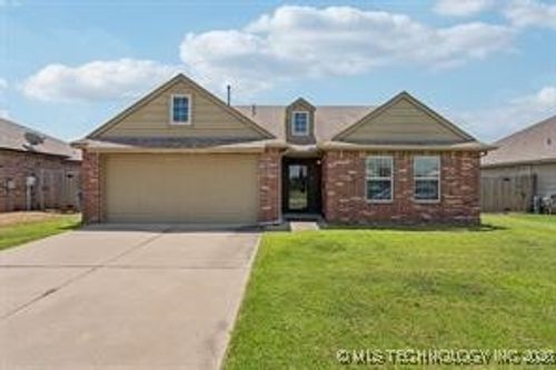 18328 E 42nd St, Tulsa, OK, 74134-5949 | Card Image