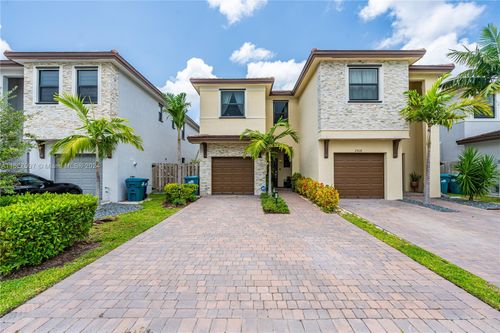 25020 Sw 107th Ave, Homestead, FL, 33032-6337 | Card Image