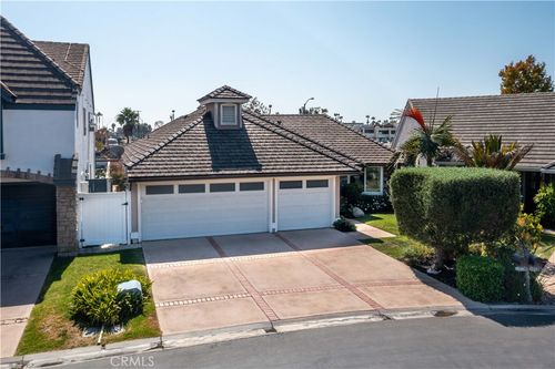 6261 Majorca Cir, Long Beach, CA, 90803-4814 | Card Image