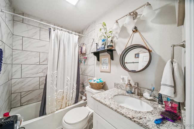 65663 336 Rd, House other with 3 bedrooms, 2 bathrooms and null parking in Chouteau OK | Image 17