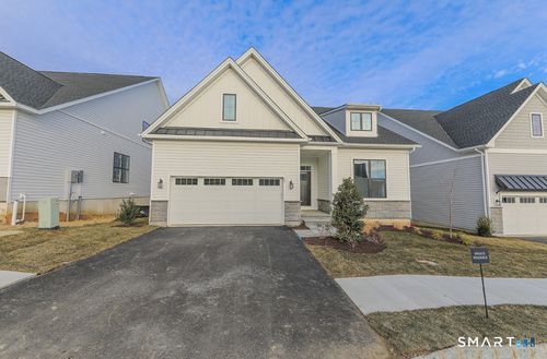 35-35 Lookout Rdg, Danbury, CT, 06810-1506 | Card Image