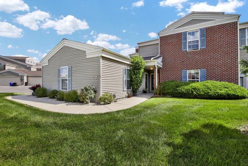 c-N15W26518 Tall Reeds Lane, Pewaukee, WI, 53072 | Card Image