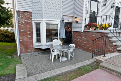 B14 - 124 Deer Hill Avenue, Condo with 2 bedrooms, 2 bathrooms and 2 parking in Danbury CT | Image 2