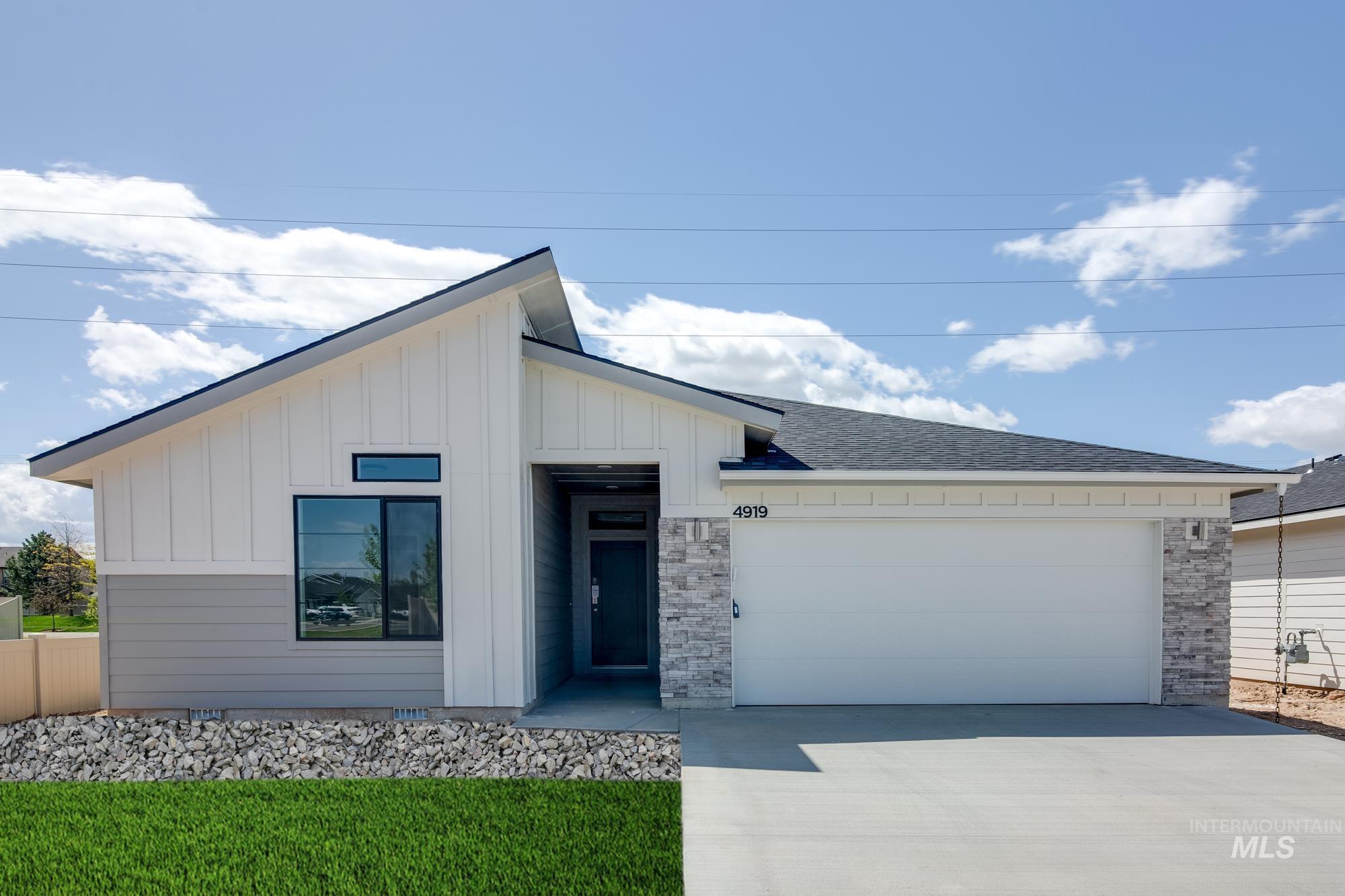 Riva Capri St, Meridian, ID 83646