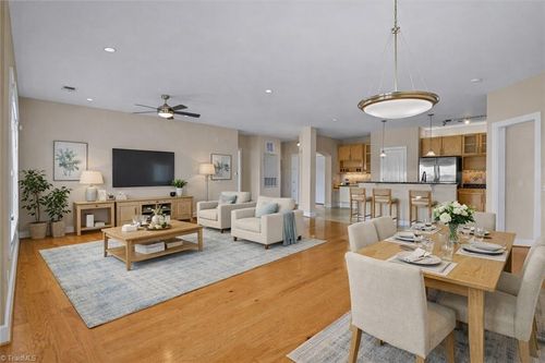 apt-301-2920 Martinsville Rd, Greensboro, NC, 27408-2779 | Card Image