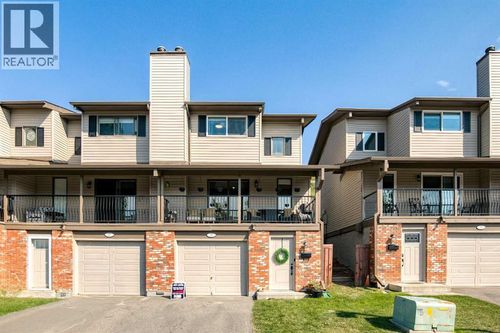 18 Glorond Place, Okotoks, AB, T1S1Y7 | Card Image