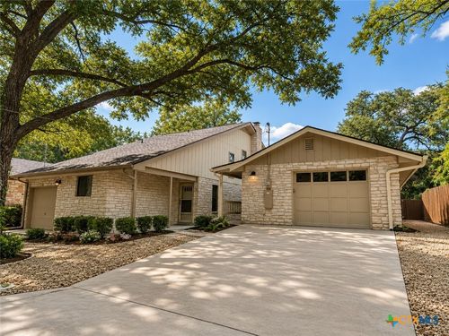 105 Blanco St, San Marcos, TX, 78666-4303 | Card Image