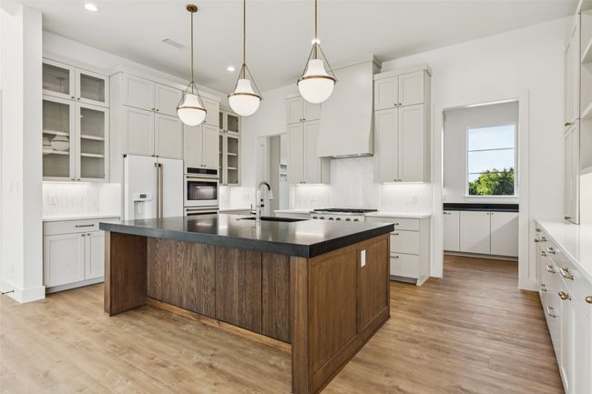 4930 Magnolia Trl, House other with 4 bedrooms, 5 bathrooms and null parking in Midlothian TX | Image 7