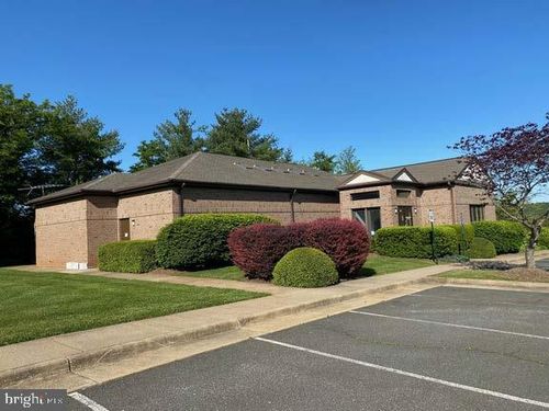 555 Hospital Dr, WARRENTON, VA, 20186-3028 | Card Image