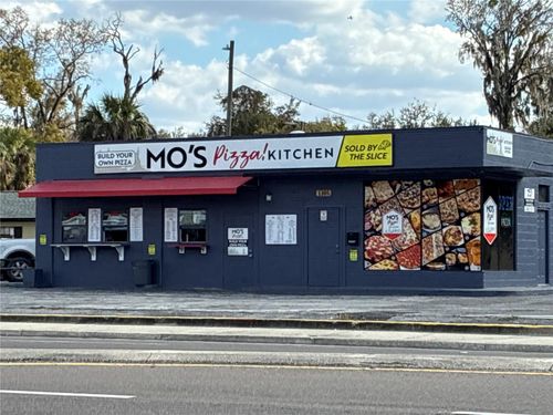 1305 E Baker St, Plant City, FL, 33563-5801 | Card Image