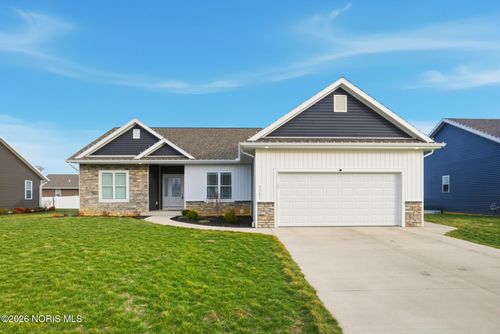 9305 Colonel Dr, Findlay, OH, 45840-1647 | Card Image