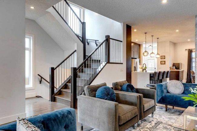 2427 3 Avenue Nw, Home with 4 bedrooms, 4 bathrooms and 2 parking in Calgary AB | Image 21