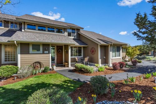 10869 Village Loop, Redmond, OR, 97756-7436 | Card Image