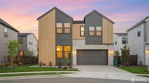 13793 Se 84th St, Newcastle, WA, 98059-9209 | Card Image