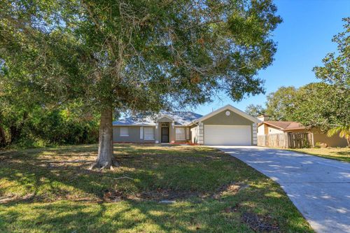 426 Ash St, SEBASTIAN, FL, 32958-4308 | Card Image