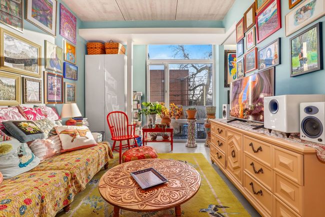 UNIT-2S - 2041 W Roscoe St, Condo with 3 bedrooms, 2 bathrooms and 1 parking in CHICAGO IL | Image 16