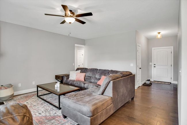 Living Room | Image 6