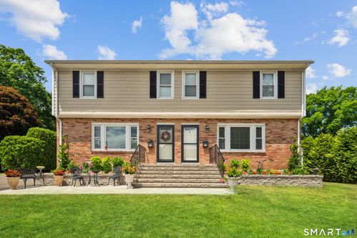 54 Cross St, New Canaan, CT, 06840-4821 | Card Image