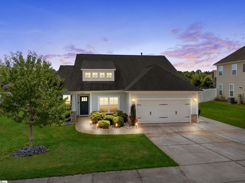 262 E Pyrenees Dr, Lyman, SC, 29365-9268 | Card Image