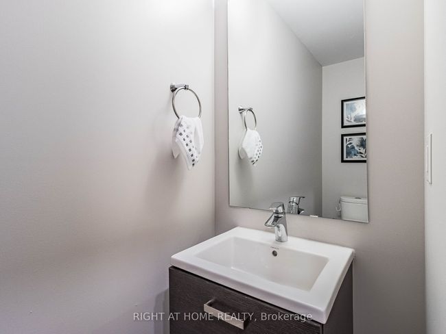 7737 Sassafras Trail, House other with 4 bedrooms, 4 bathrooms and 4 parking in Niagara Falls ON | Image 8