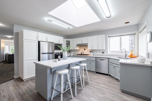 34775 2nd Ave, Abbotsford, BC, V2S8C1 | Card Image