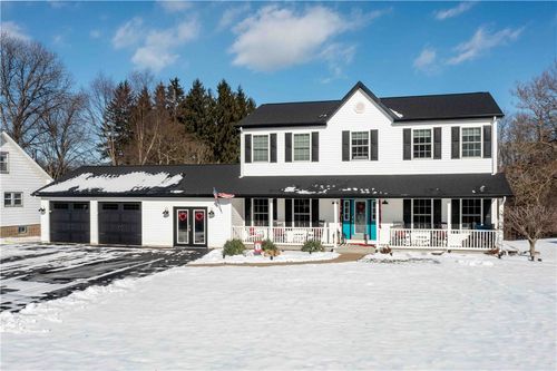 3400 Tuscarawas Rd, Brighton Twp, PA, 15009-9151 | Card Image