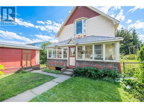 603 Eighth St E, Revelstoke, BC, V0E2S1 | Card Image