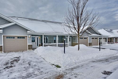 30 Ivy Cres, Wasaga Beach, ON, L9Z0H8 | Card Image