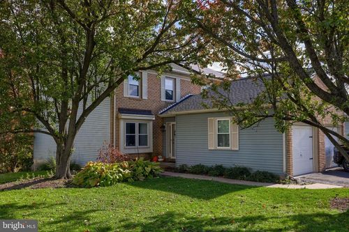 6568 Hollow Dr, EAST PETERSBURG, PA, 17520-1004 | Card Image