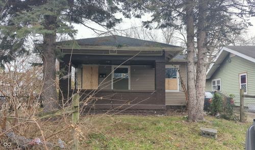 2827 E 18th St, Indianapolis, IN, 46218-4431 | Card Image