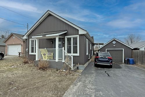 100 E Park Dr, Woodstock, ON, N4S3N2 | Card Image