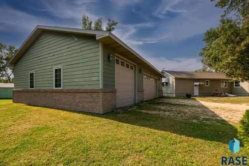 205 Mccook St, Montrose, SD, 57048 | Card Image