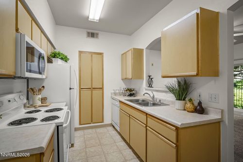 1107-6850 Sharlands Ave, Reno, NV, 89523-2781 | Card Image