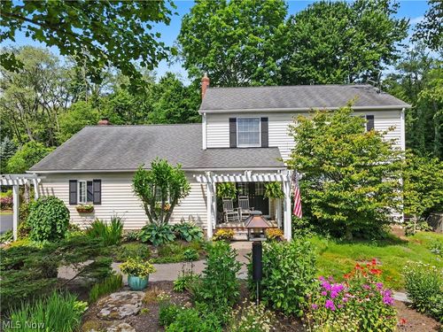 15884 Arbor Trl, Newbury, OH, 44065-9100 | Card Image