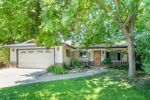 1178 Beechwood Cir, Reedley, CA, 93654-2731 | Card Image