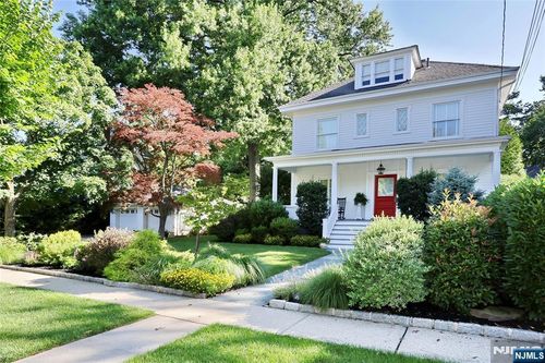 339 Highwood Ave, Leonia, NJ, 07605-2021 | Card Image