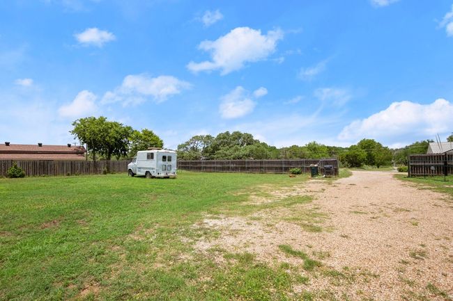 101 Homestead Rd, House other with 3 bedrooms, 3 bathrooms and 8 parking in Kyle TX | Image 28