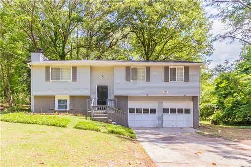 1051 S Millard Way, Stone Mountain, GA, 30088-2518 | Card Image
