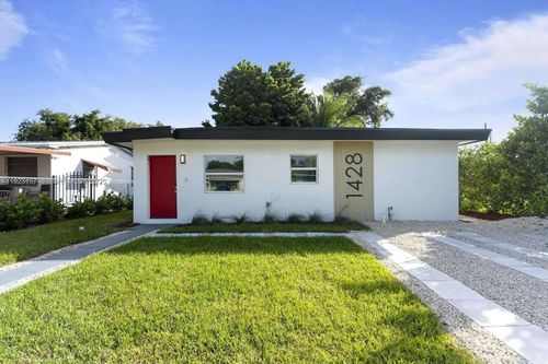 0-1428 Ne 153rd Ter, North Miami Beach, FL, 33162-5931 | Card Image
