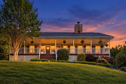 695 White Oak Dr, Blue Ridge, VA, 24064 | Card Image